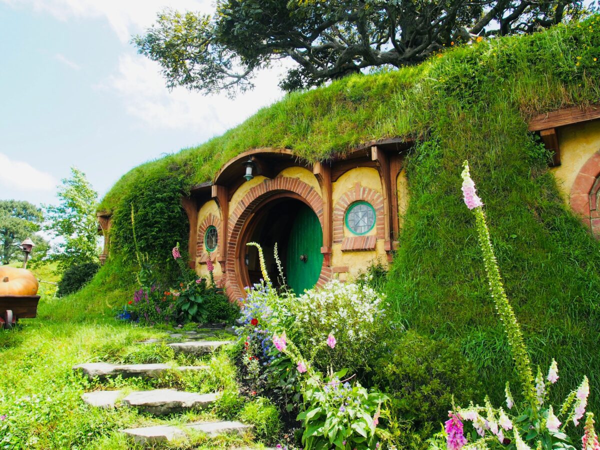 facts about new zealand, hobbiton movie set